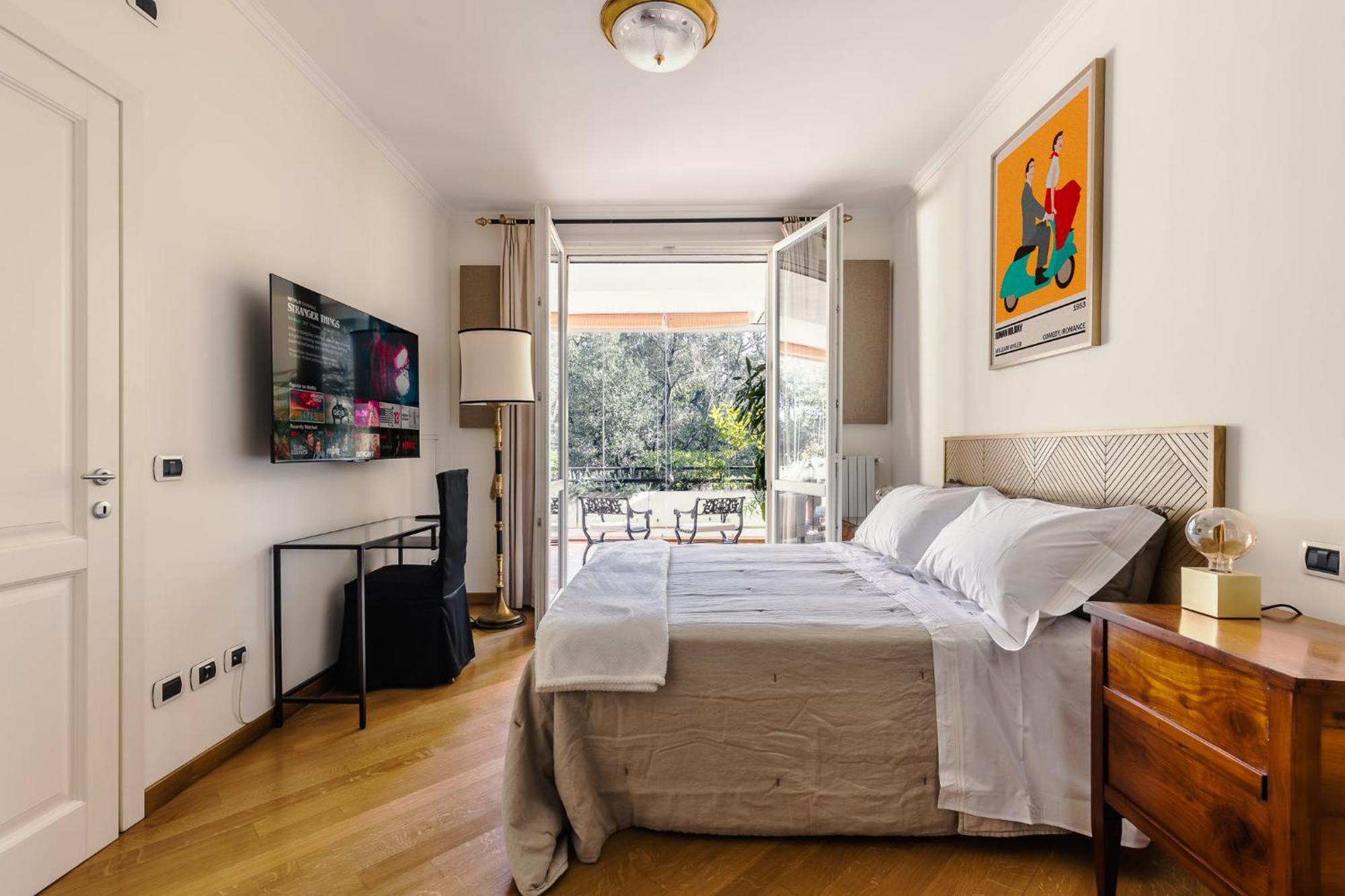 Mike's Movie Luxury Apartment Rom